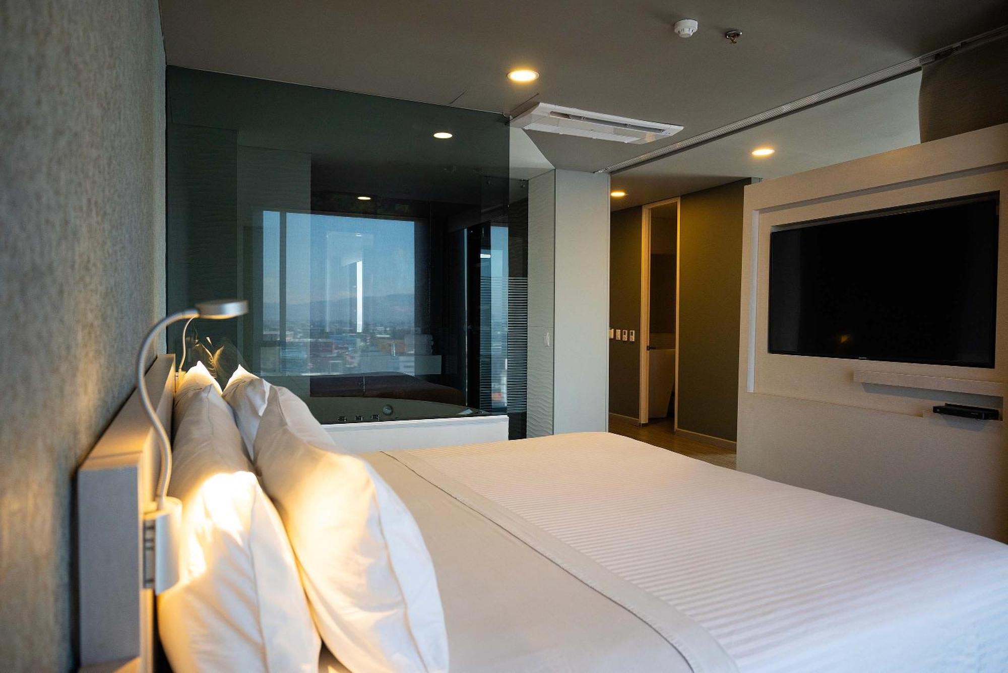 Hotel Black Tower Premium Bogota Exterior photo